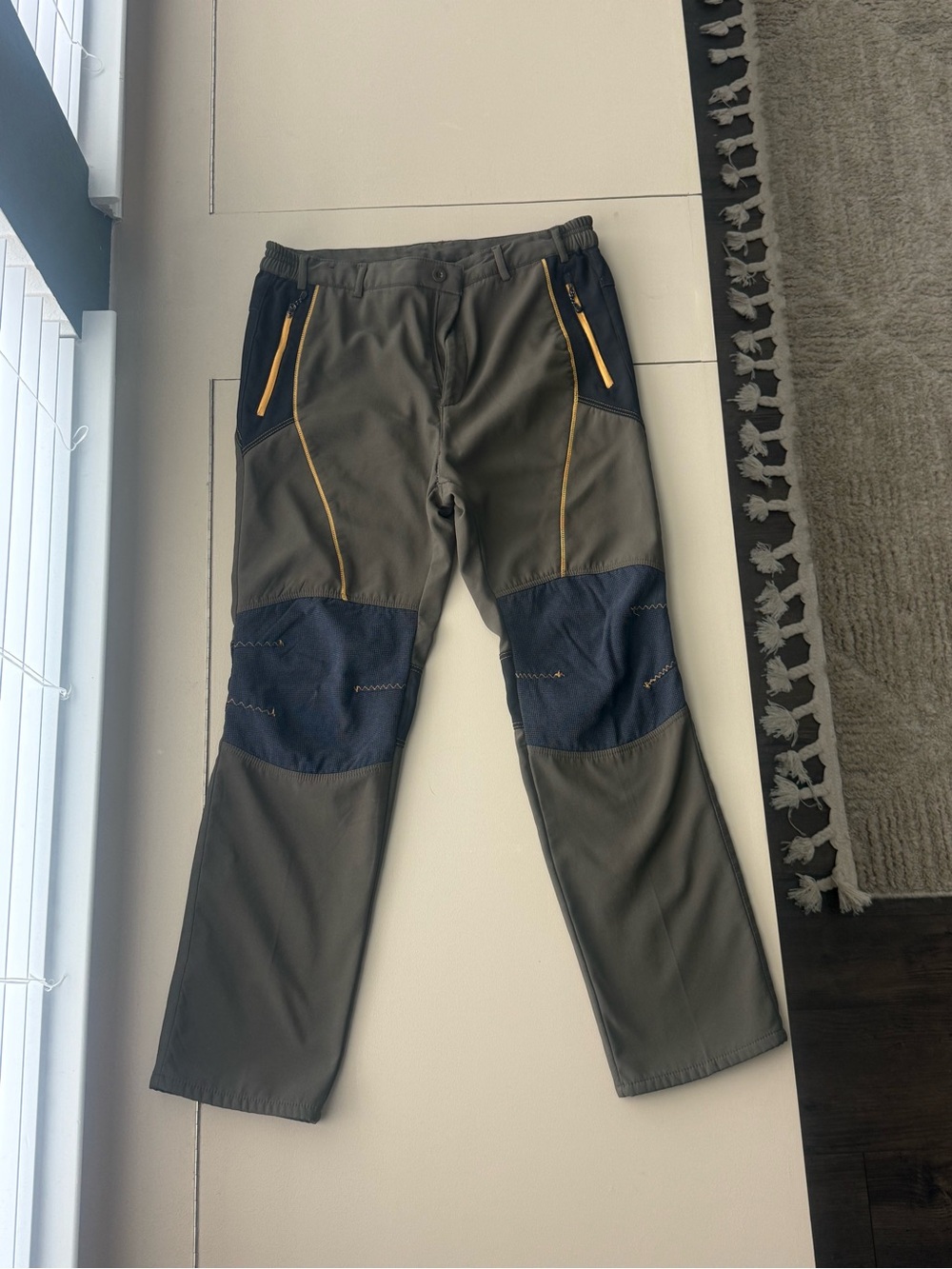 White PIA Extreme Team Fleece-Lined Softshell Hiking Pants Men’s 36 Gray Outdoor